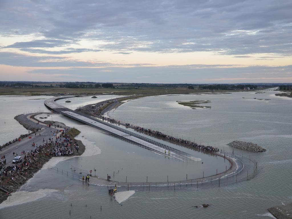 Dietmar Feichtinger's bridge to Mont Saint-Michel opens to pedestrians